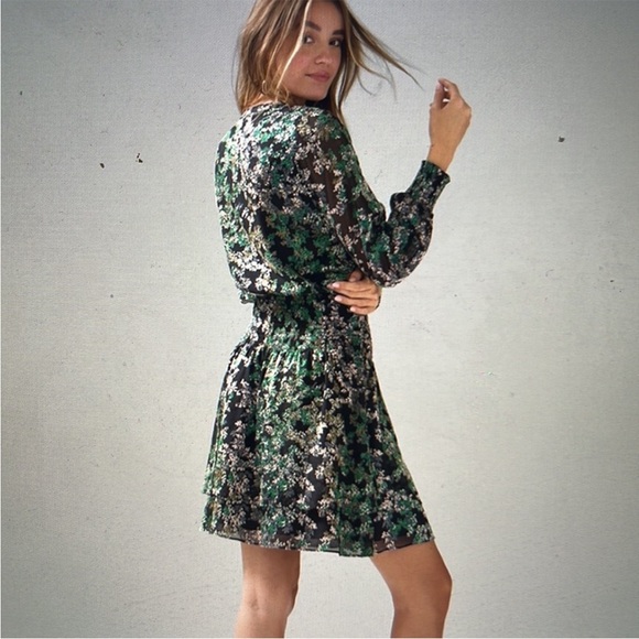 NWT White House Black Market Smocked Blouson Dress- Little Lead Burnout - Picture 8 of 16